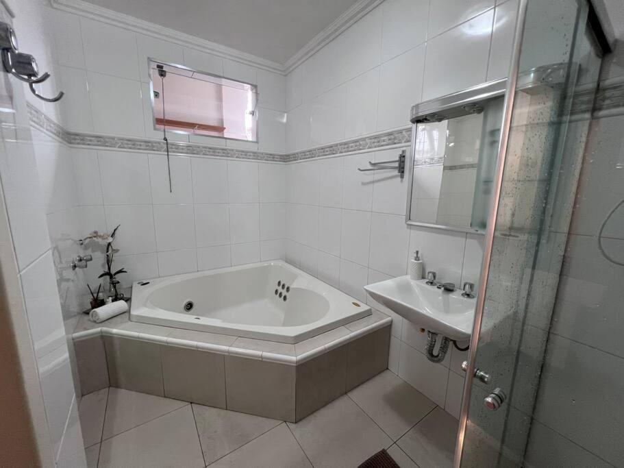 Estadia das Gerais - Casa de hóspedes adorável com Jacuzzi Ouro Preto  Esterno foto